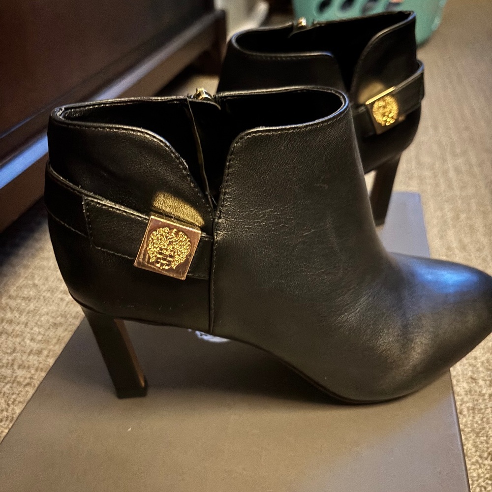 Vince Camuto booties size 8 - brand new